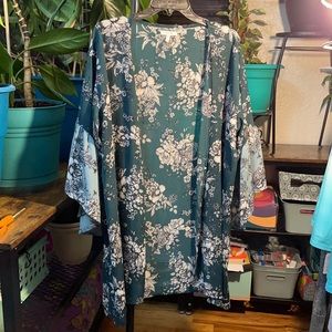 Maurice’s teal floral cover up